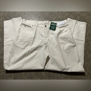 NWT L.L. Bean Men’s Pleated Chino Pants white Oyster Tropic weight Cotton 40x30